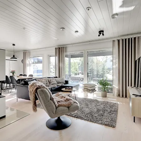 Nordic Style - 100m2 Quality Near Santa Claus Village, 3bdr, Wi-fi, Parking, Sauna Villa *