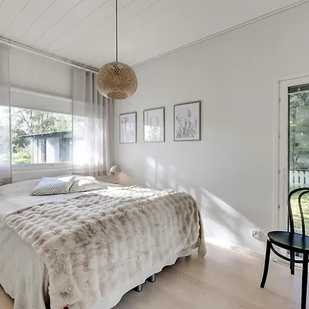 Nordic Style - 100m2 Quality Near Santa Claus Village, 3bdr, Wi-fi, Parking, Sauna * Rovaniemi