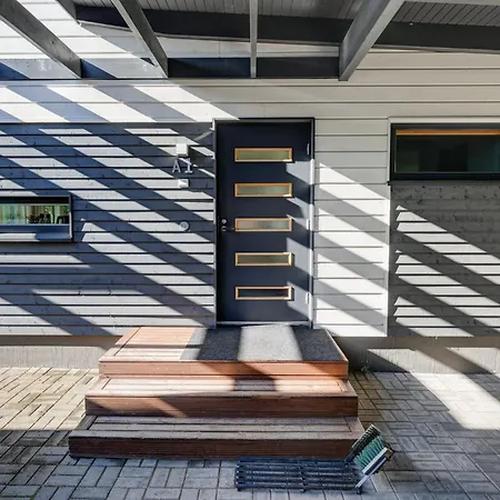 Nordic Style - 100m2 Quality Near Santa Claus Village, 3bdr, Wi-fi, Parking, Sauna Villa Rovaniemi