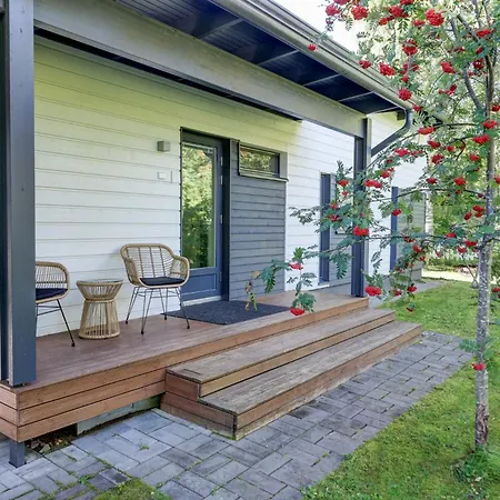 Villa Nordic Style - 100m2 Quality Near Santa Claus Village, 3bdr, Wi-fi, Parking, Sauna Rovaniemi